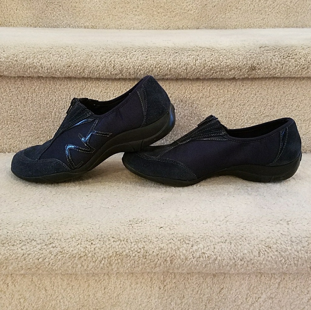 Navy sport shoes